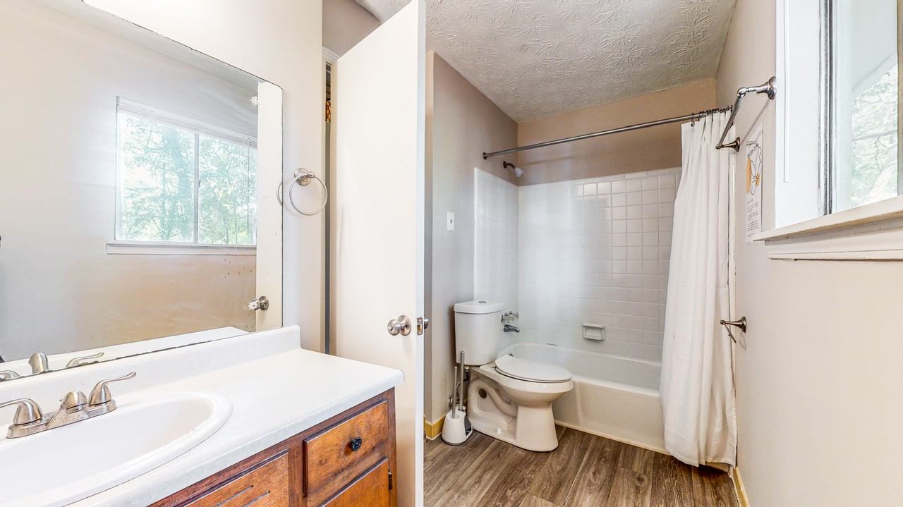 Leafwood Lane - Photo 4 of 9