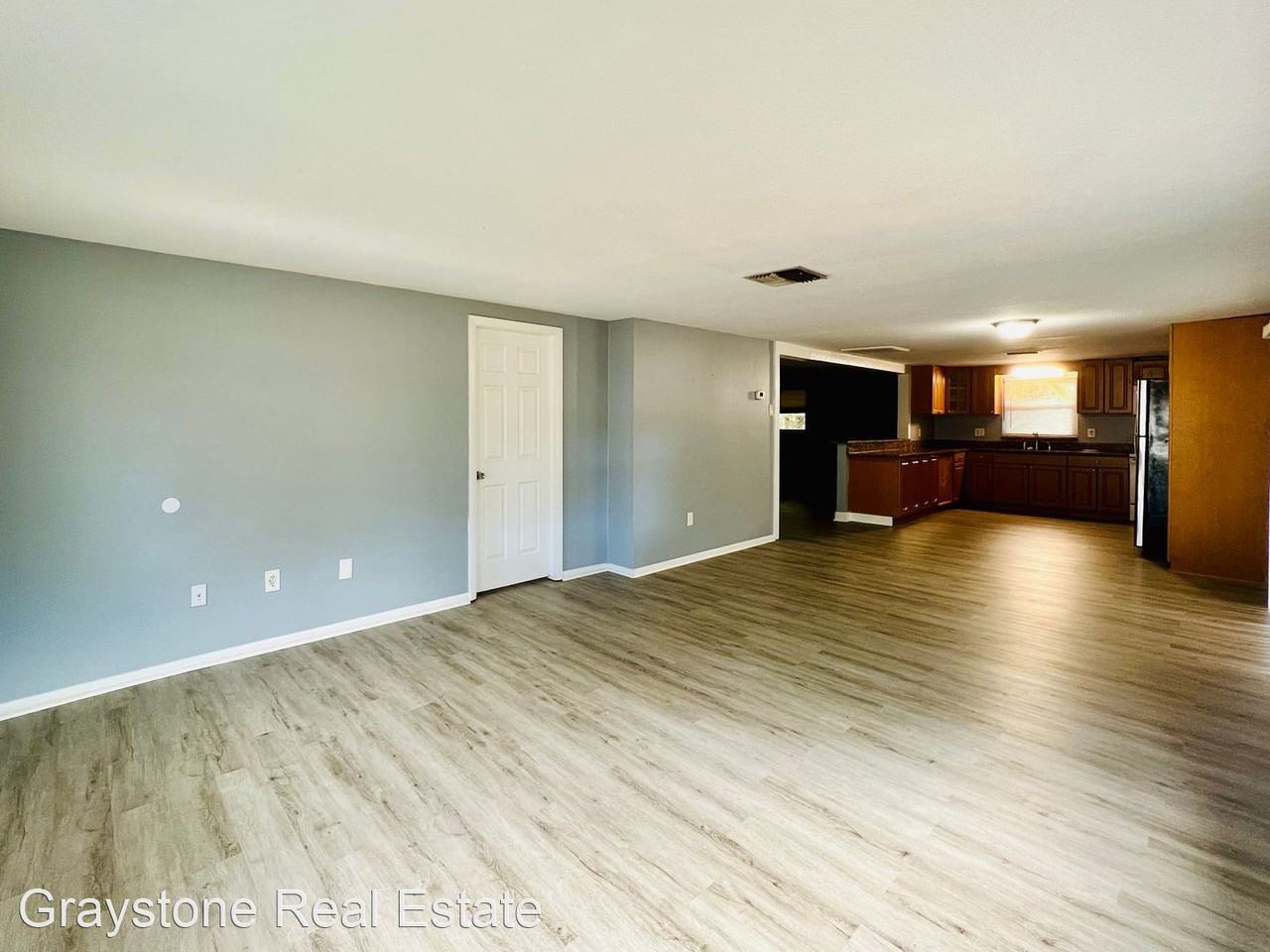 8240 Krag Dr - Photo 3 of 25