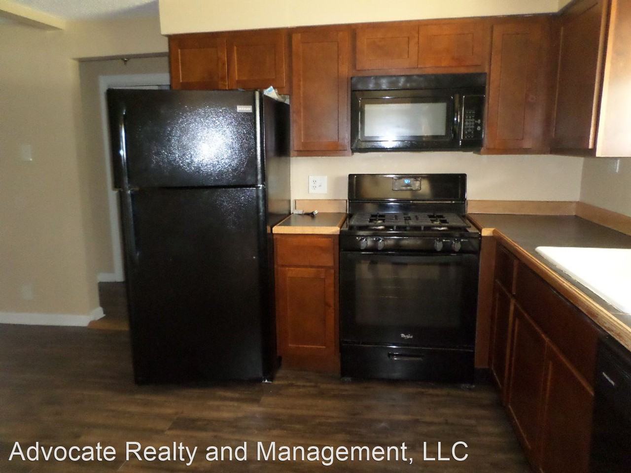 14821 Lawndale Ave - Photo 3 of 7