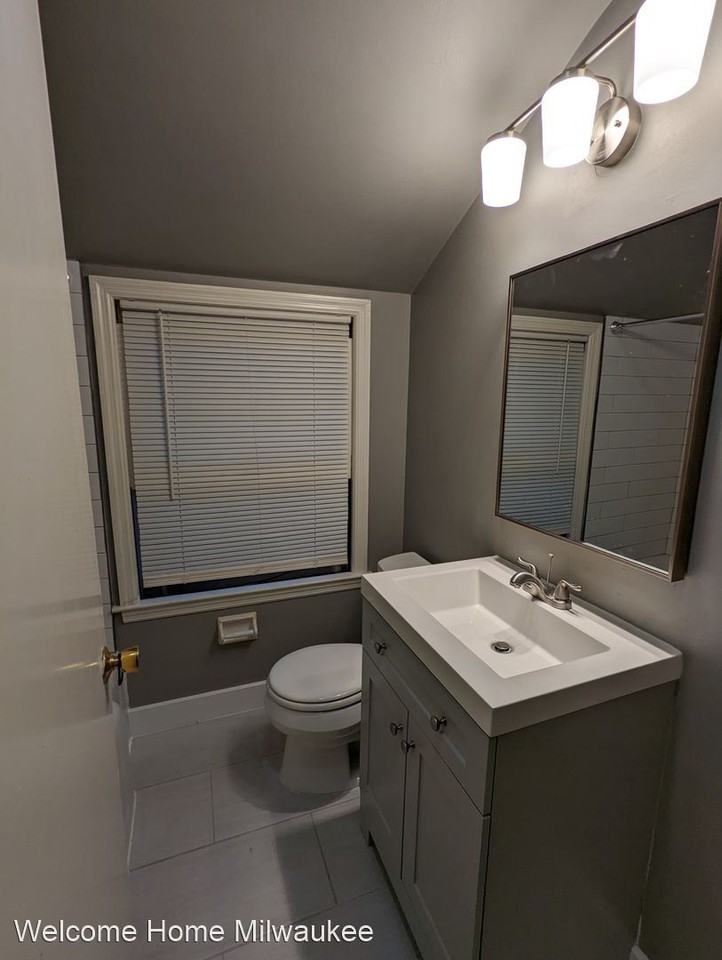 4120-4122 N Bartlett Avenue - Photo 3 of 7