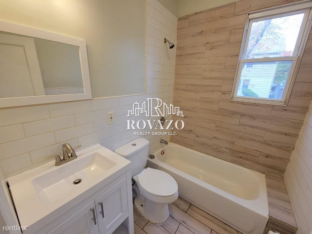 56 Fuller Pl - Photo 2 of 7