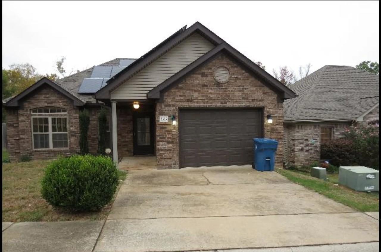 3323 Moss Creek Dr - Photo 2 of 10
