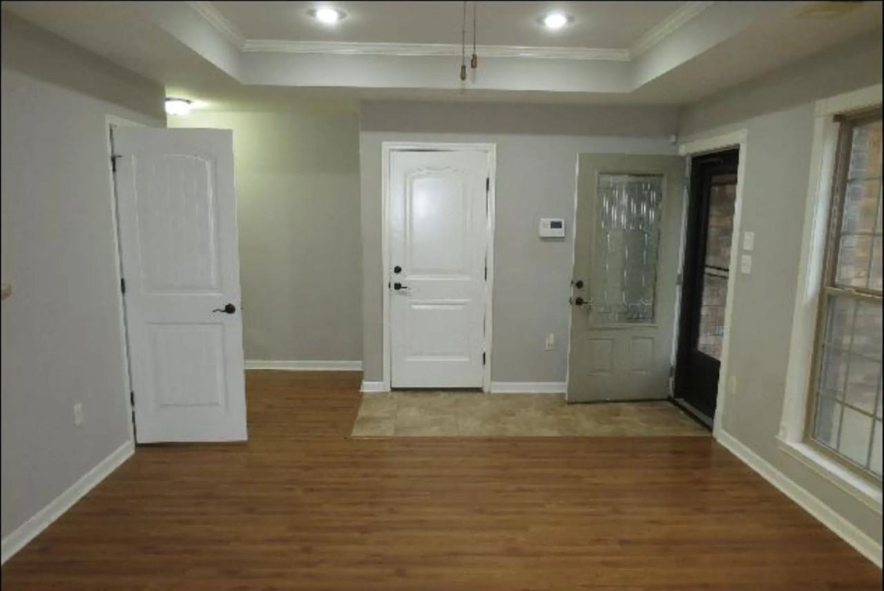 3323 Moss Creek Dr - Photo 3 of 10