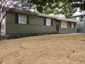 413 Lindenhurst Dr - Photo 1 of 1