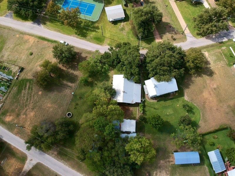 345 E Lakeshore Dr - Photo 3 of 42