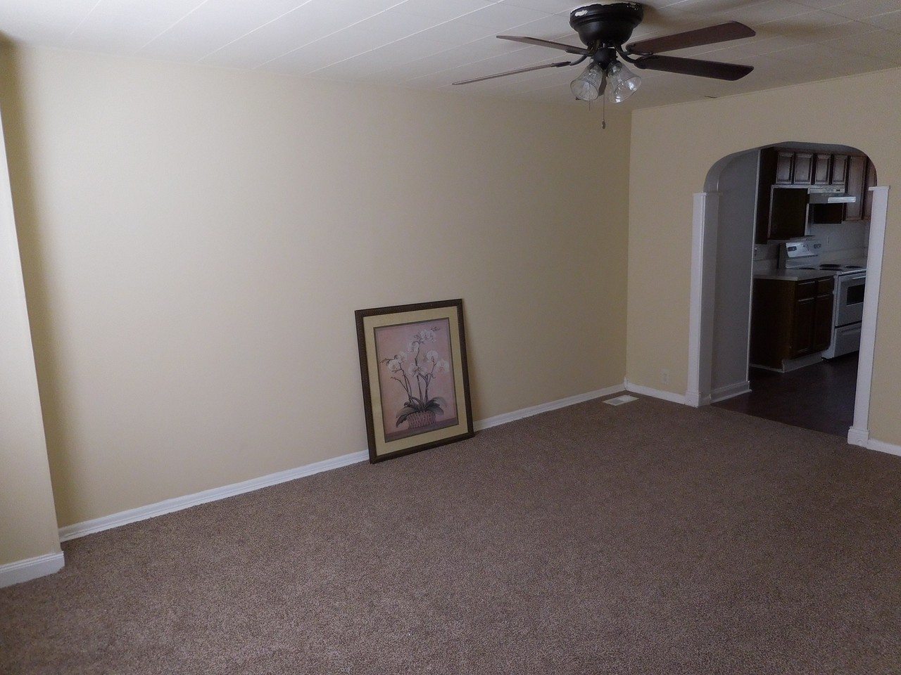 712 Pontiac Ave - Photo 2 of 8