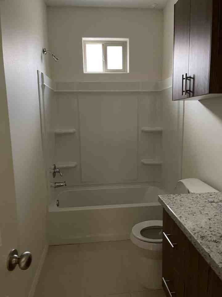 818 S Michigan St - Photo 3 of 11