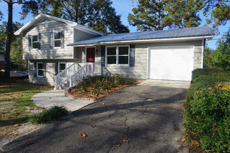 641 Glenwood Dr - Photo 3 of 15