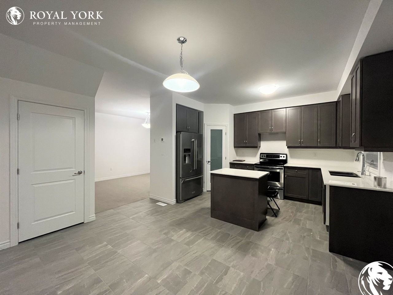 40 Whitton Dr - Photo 3 of 39