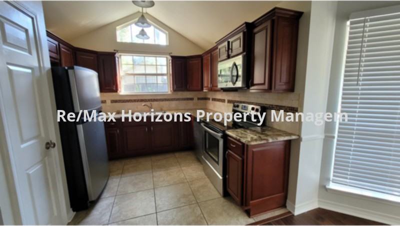 4559 Tradewinds Dr - Photo 4 of 13