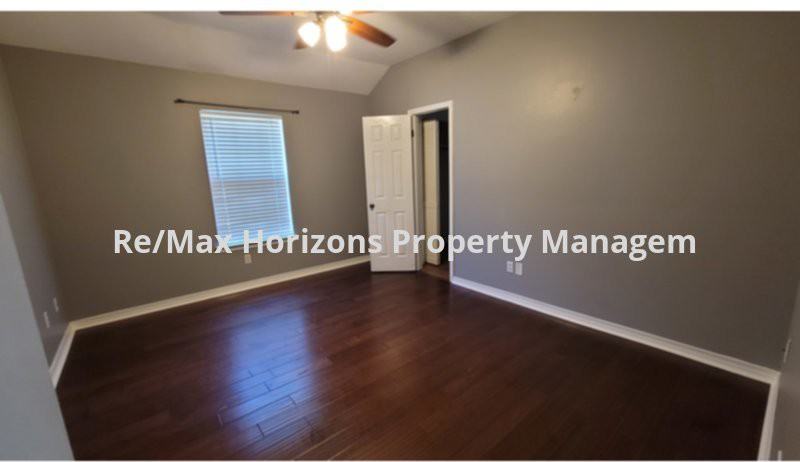 4559 Tradewinds Dr - Photo 6 of 13