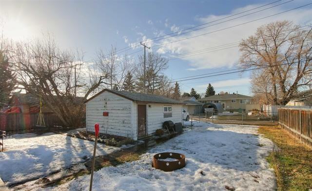 7908 Argyll Road Northwest - Photo 3 of 11