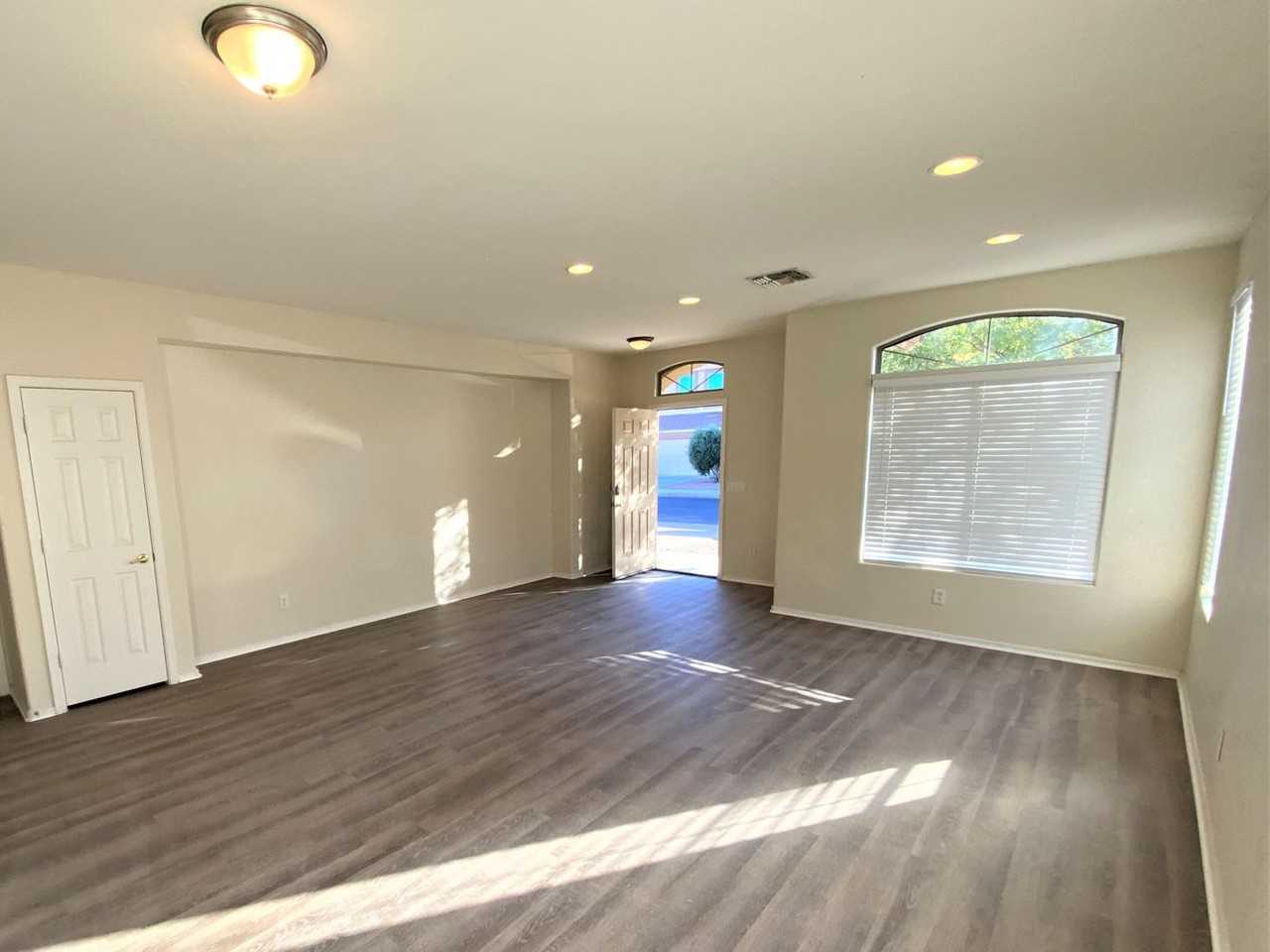 12850 W Rosewood Dr - Photo 3 of 18