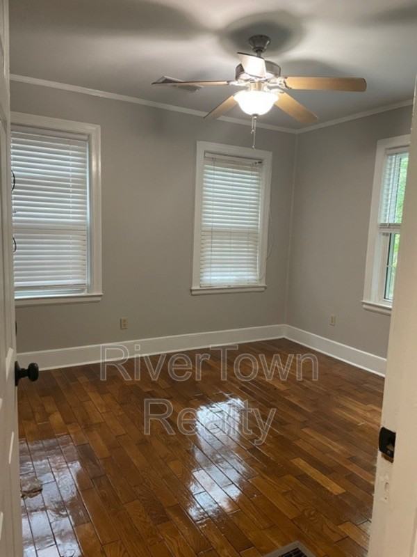 3334 Southern Ave - Photo 3 of 12