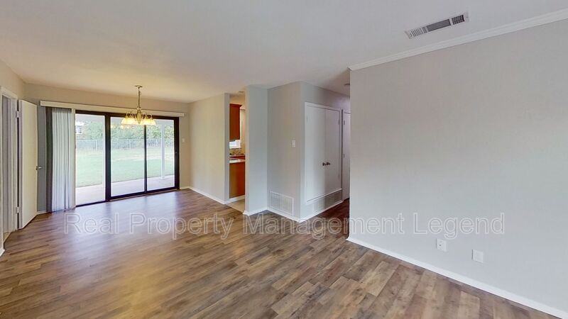 717 E Martin Ln - Photo 5 of 21