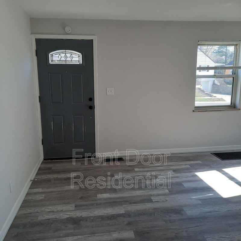 8361 Jackies Dr - Photo 2 of 13