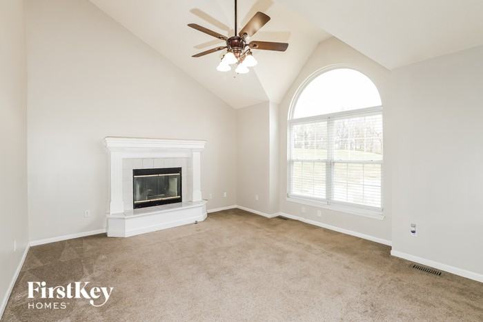 3603 Ne 81st Ter - Photo 3 of 15