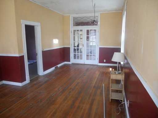 309 N St - Photo 2 of 11