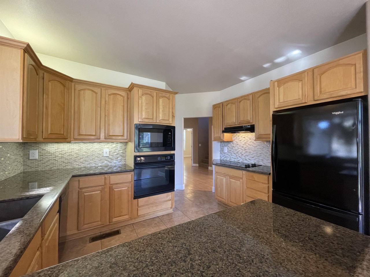 929 Yosemite Dr #1 - Photo 5 of 20