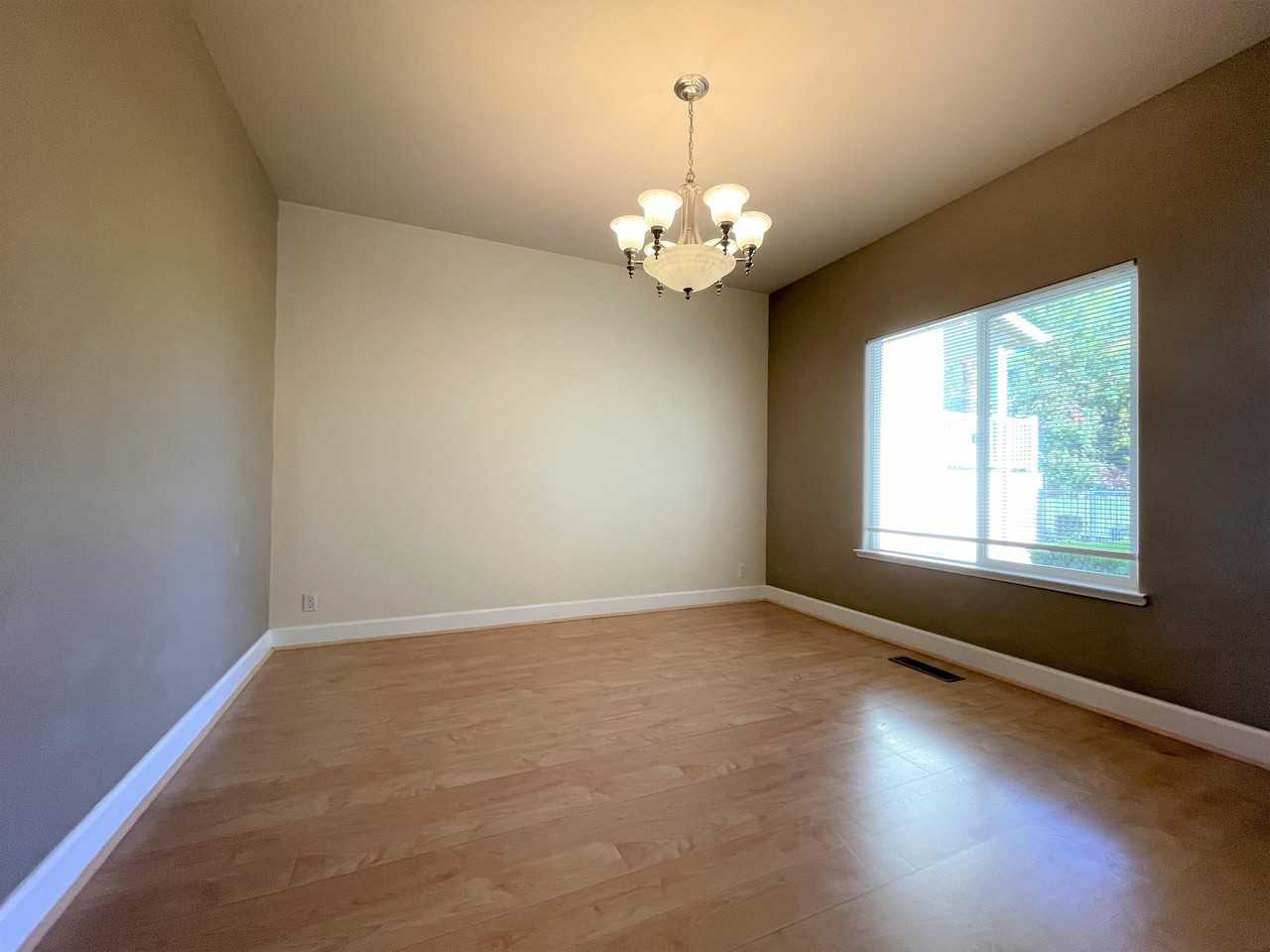 929 Yosemite Dr #1 - Photo 6 of 20