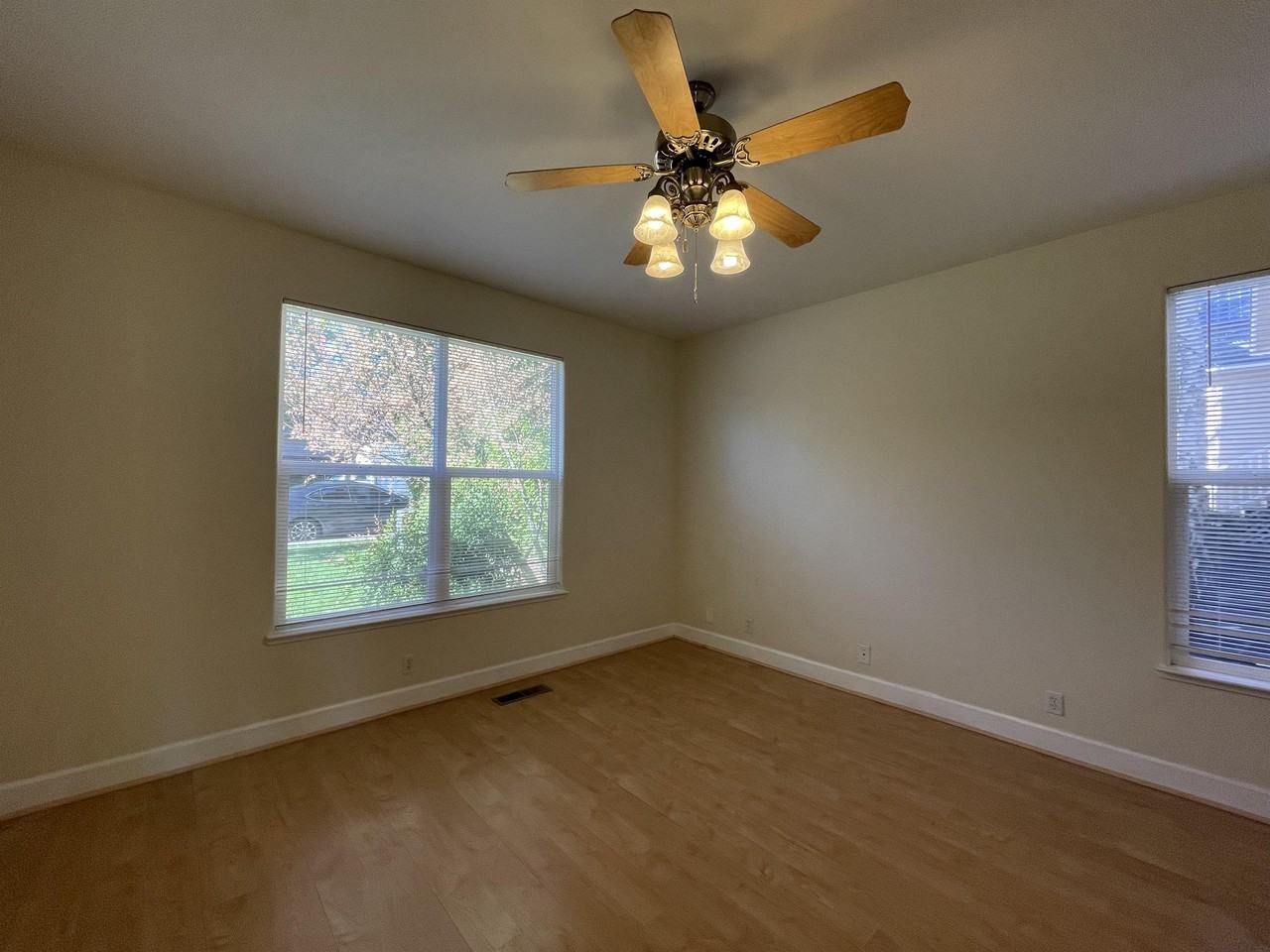 929 Yosemite Dr #1 - Photo 7 of 20