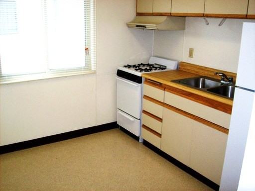 832 N Azusa Ave #39 - Photo 3 of 4