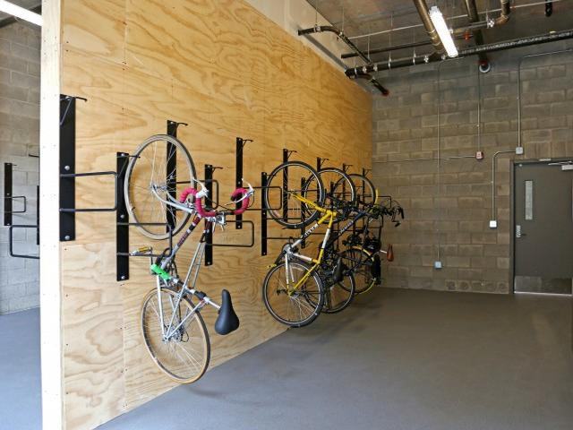 3270 N Vancouver Ave - Photo 4 of 29