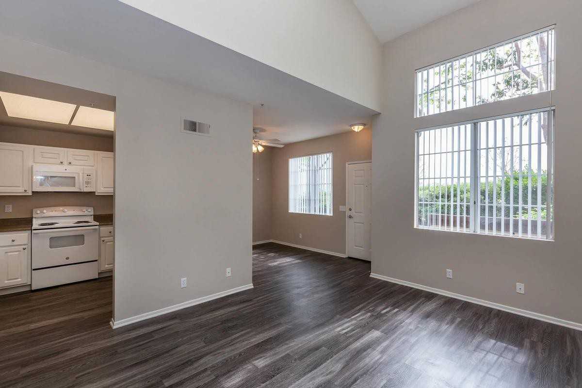 28520 Wood Canyon Dr - Photo 2 of 11