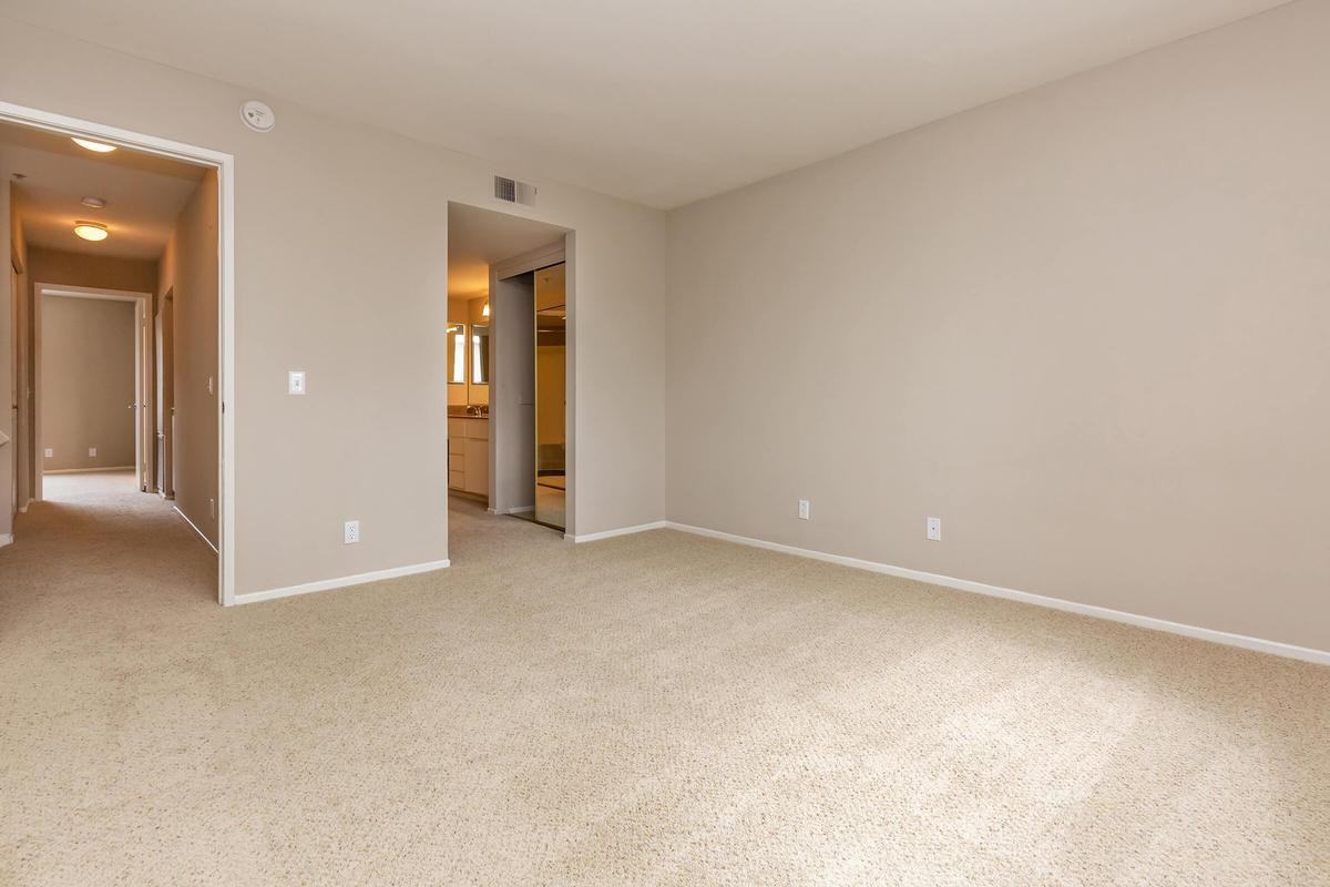 28520 Wood Canyon Dr - Photo 3 of 11