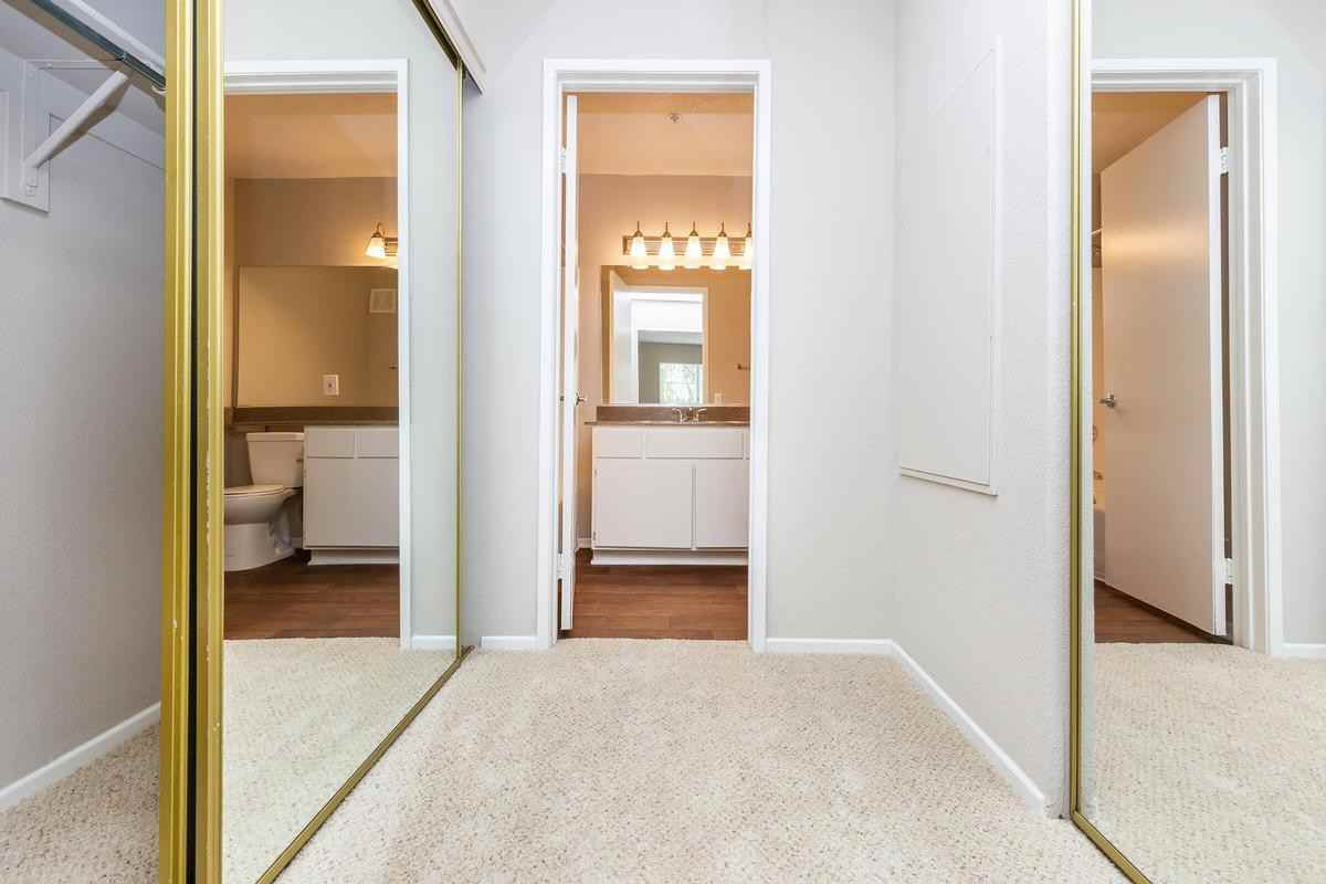 28520 Wood Canyon Dr - Photo 3 of 9