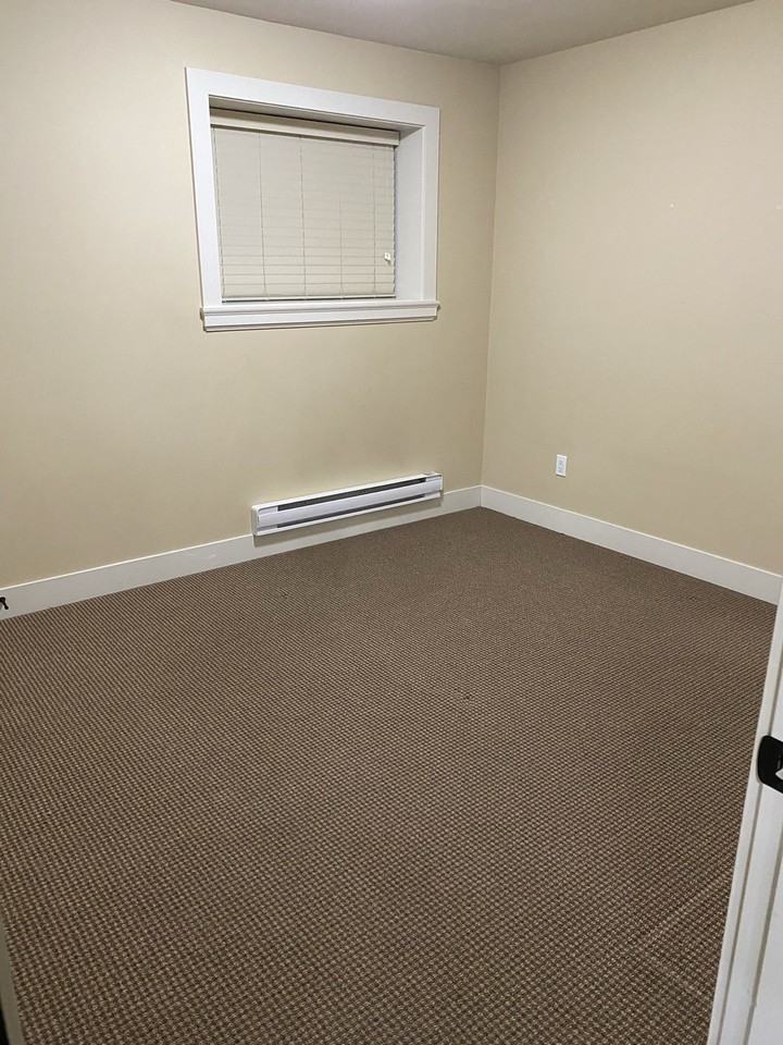 13933 58B Ave - Photo 2 of 5