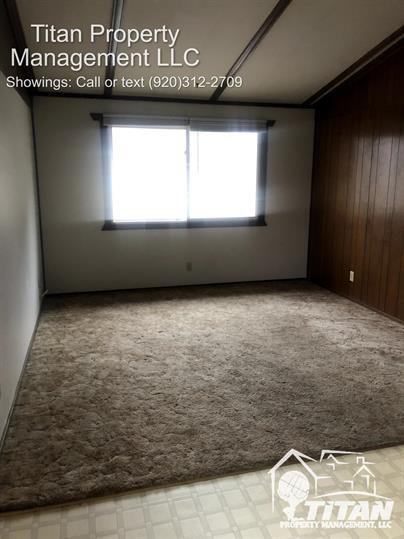 112 W Water St - Photo 2 of 7