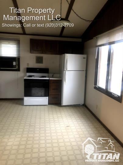 112 W Water St - Photo 3 of 7