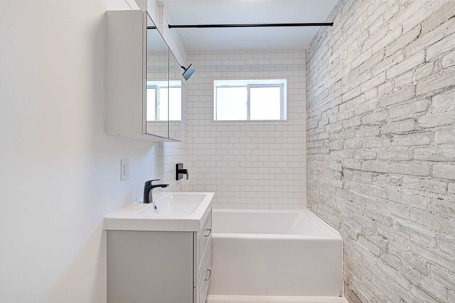 89 Hammersmith Avenue #Main - Photo 7 of 9