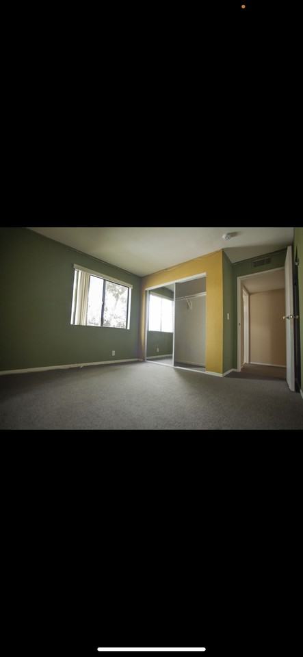 Hamlin St - Photo 2 of 7