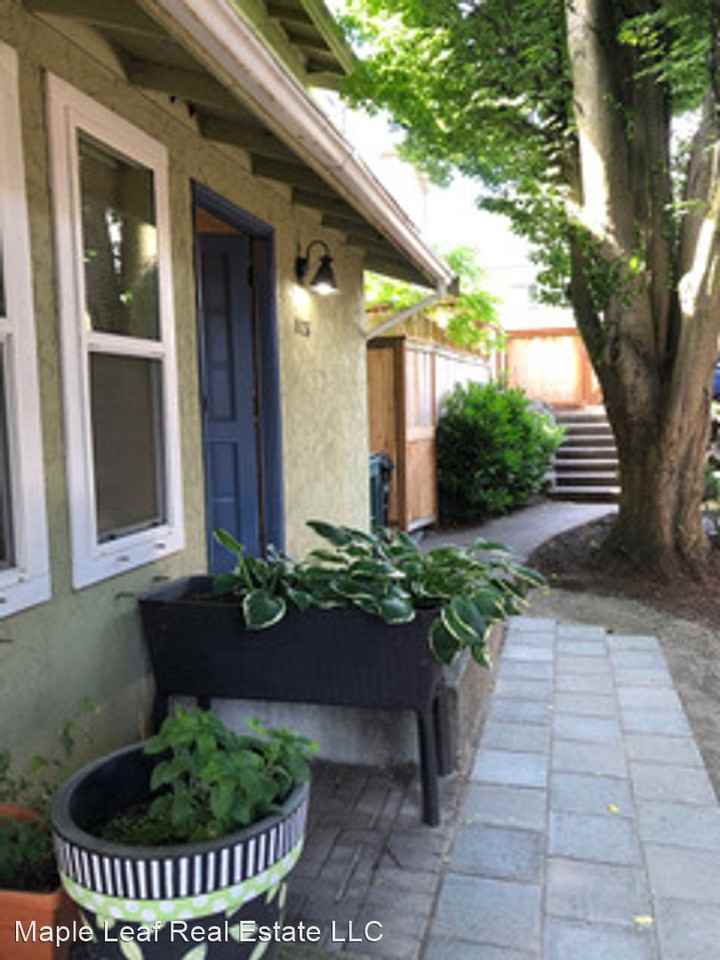 1124 N 91st St - Photo 3 of 33