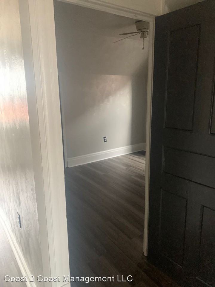 427 2nd St - Photo 2 of 13