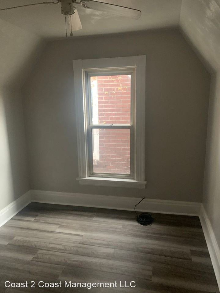 427 2nd St - Photo 3 of 13