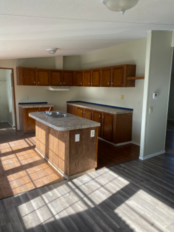 109 Marie Louise St - Photo 3 of 9