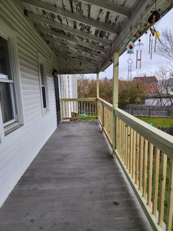 420 Hudson St - Photo 7 of 12