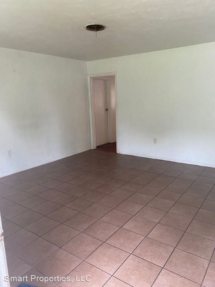 1818 E Main St - Photo 2 of 15