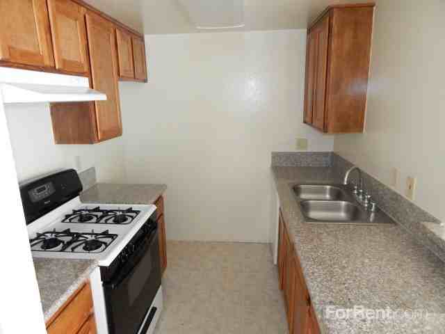 The Westbury Apartments 1765 N Sycamore Ave, Los Angeles, CA 90028