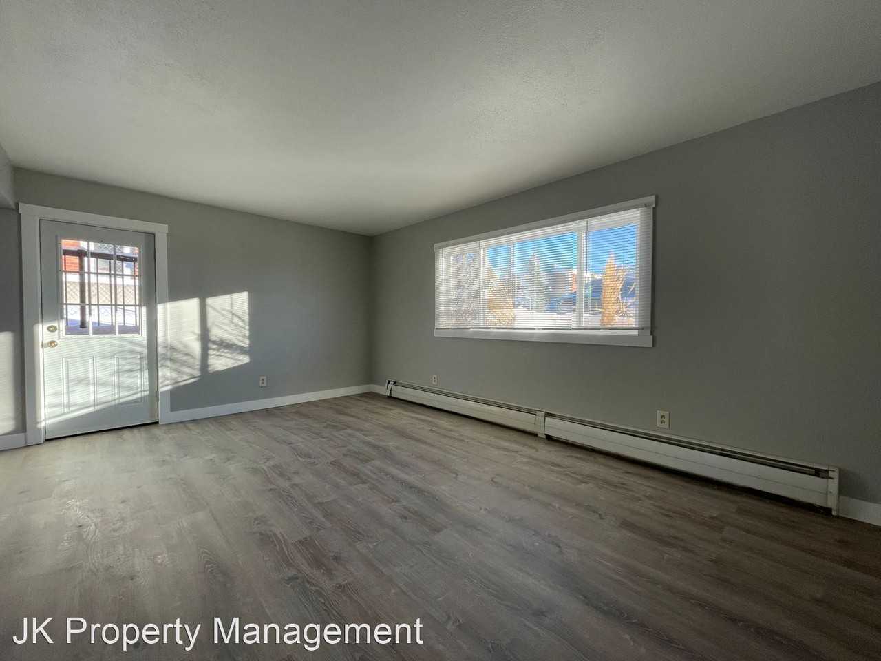 2100 4th St NE - Photo 2 of 12
