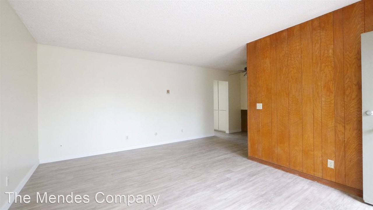4710 Point Loma Avenue - Photo 3 of 12