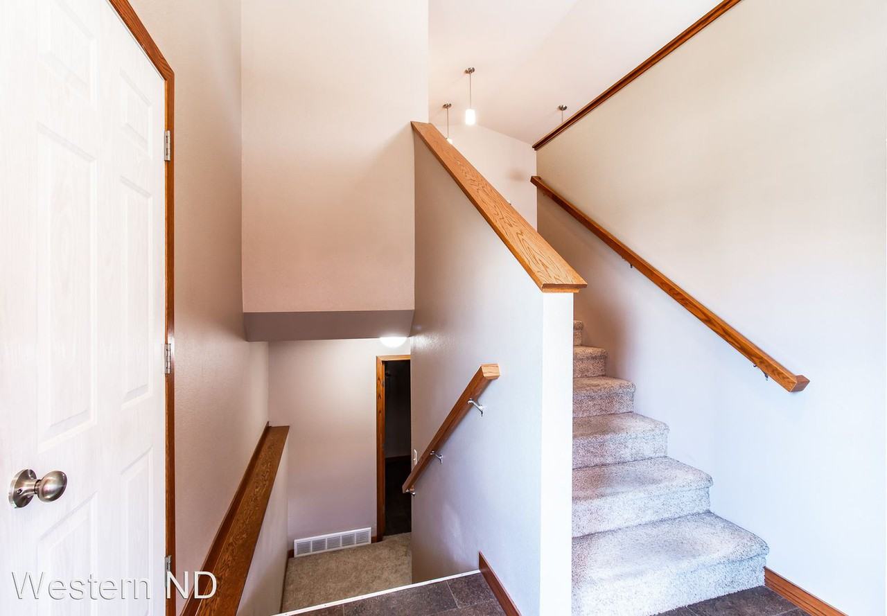 Creekstone Townhomes 2626-2654 Dakota Blvd - Photo 2 of 37