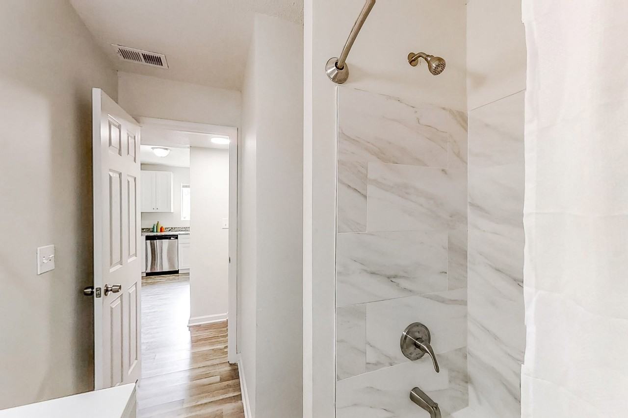 Lajean Dr - Photo 4 of 8