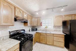 featured image of Rock Meadow Dr