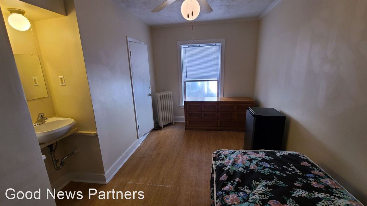 Jonquil Hotel Single Room Occupancy Apartments 1600 W Jonquil Ter