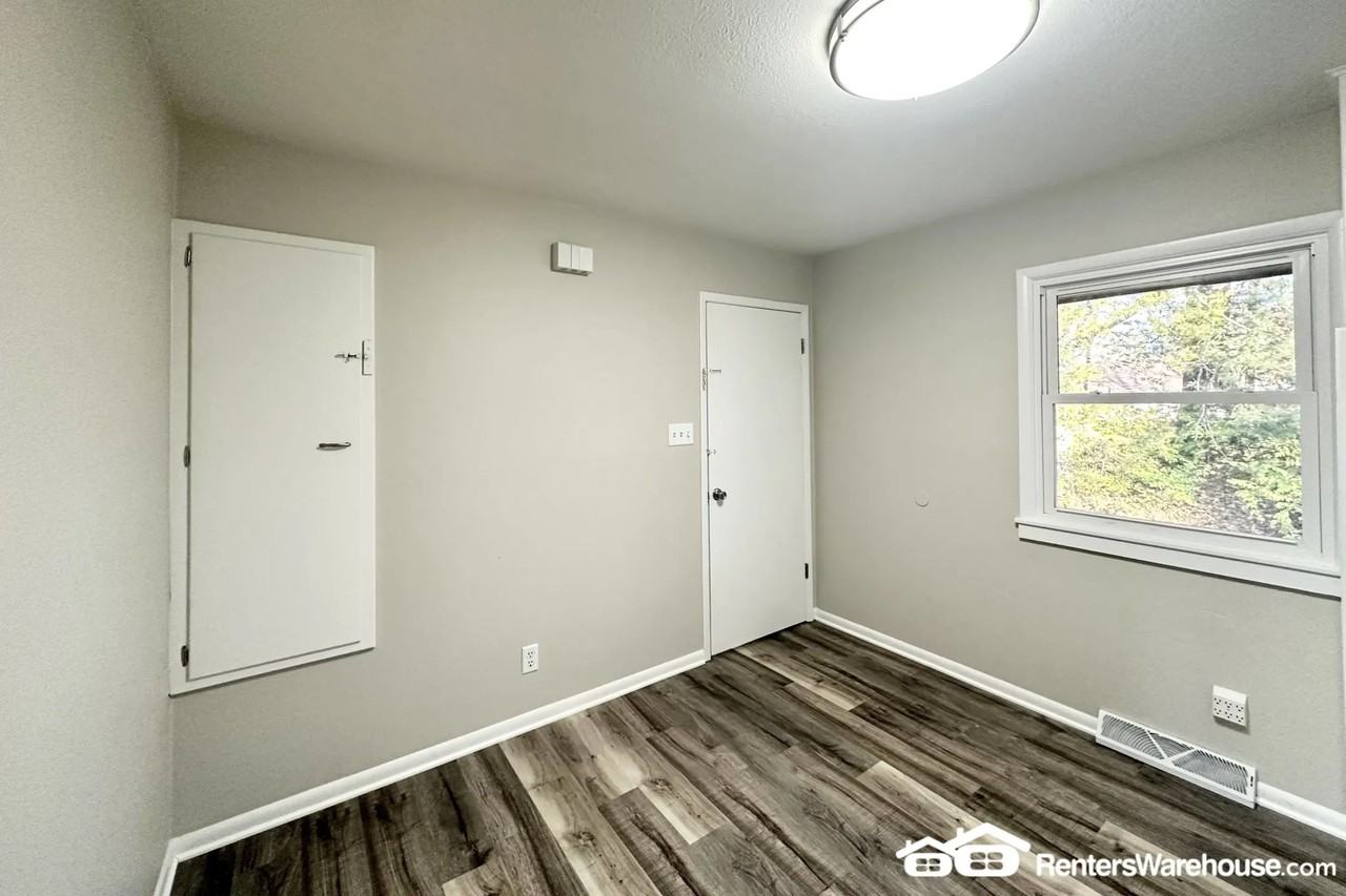 3317 Se 4th St - Photo 3 of 12