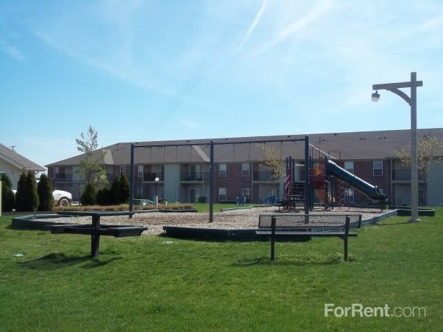 Golf Pointe - Photo 3 of 58